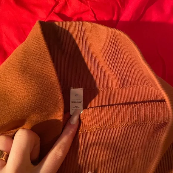 Rust Color Ribbed Legging - Picture 2 of 2